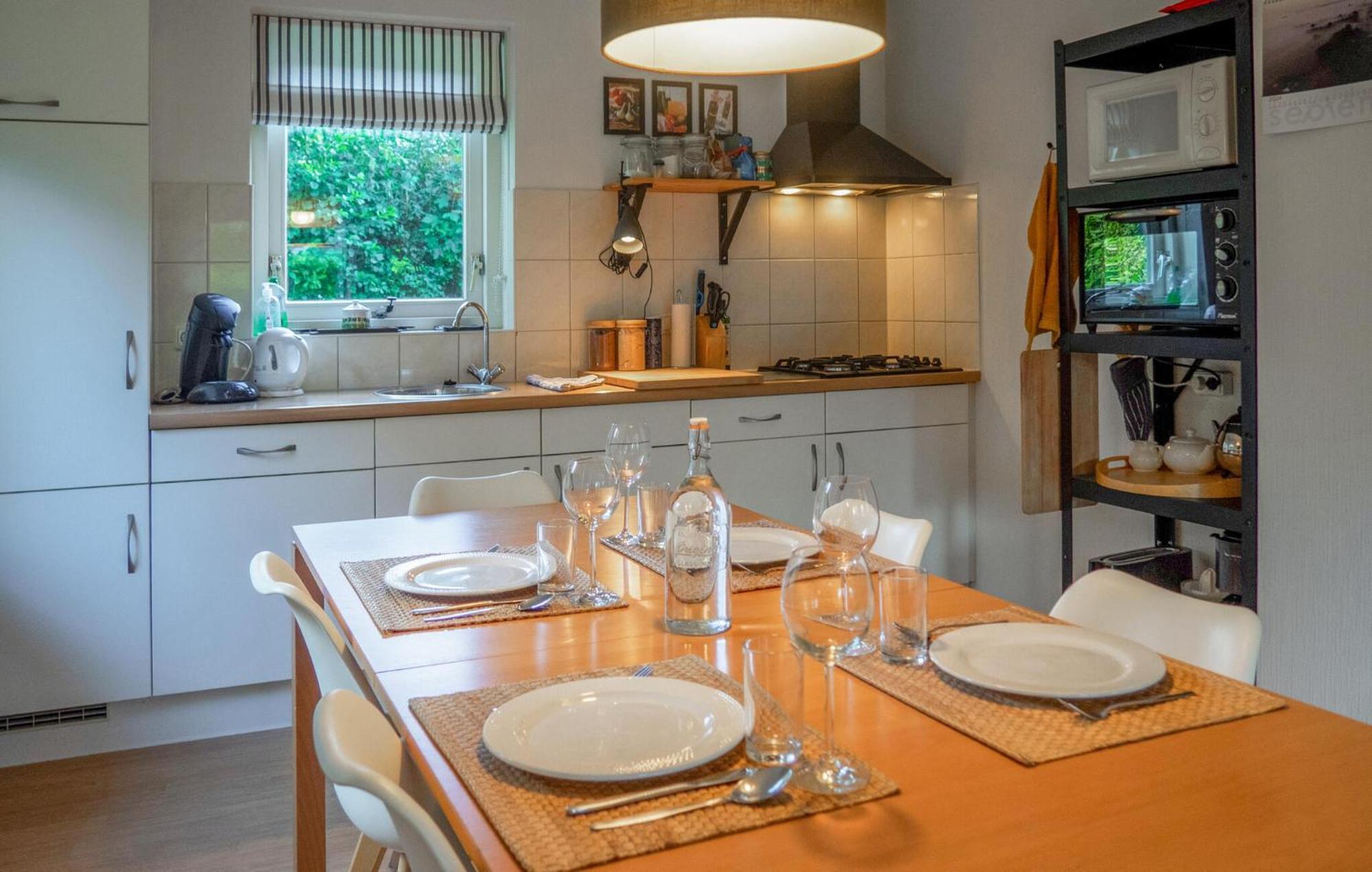 3 Bedroom Lovely Home In Zonnemaire Екстериор снимка