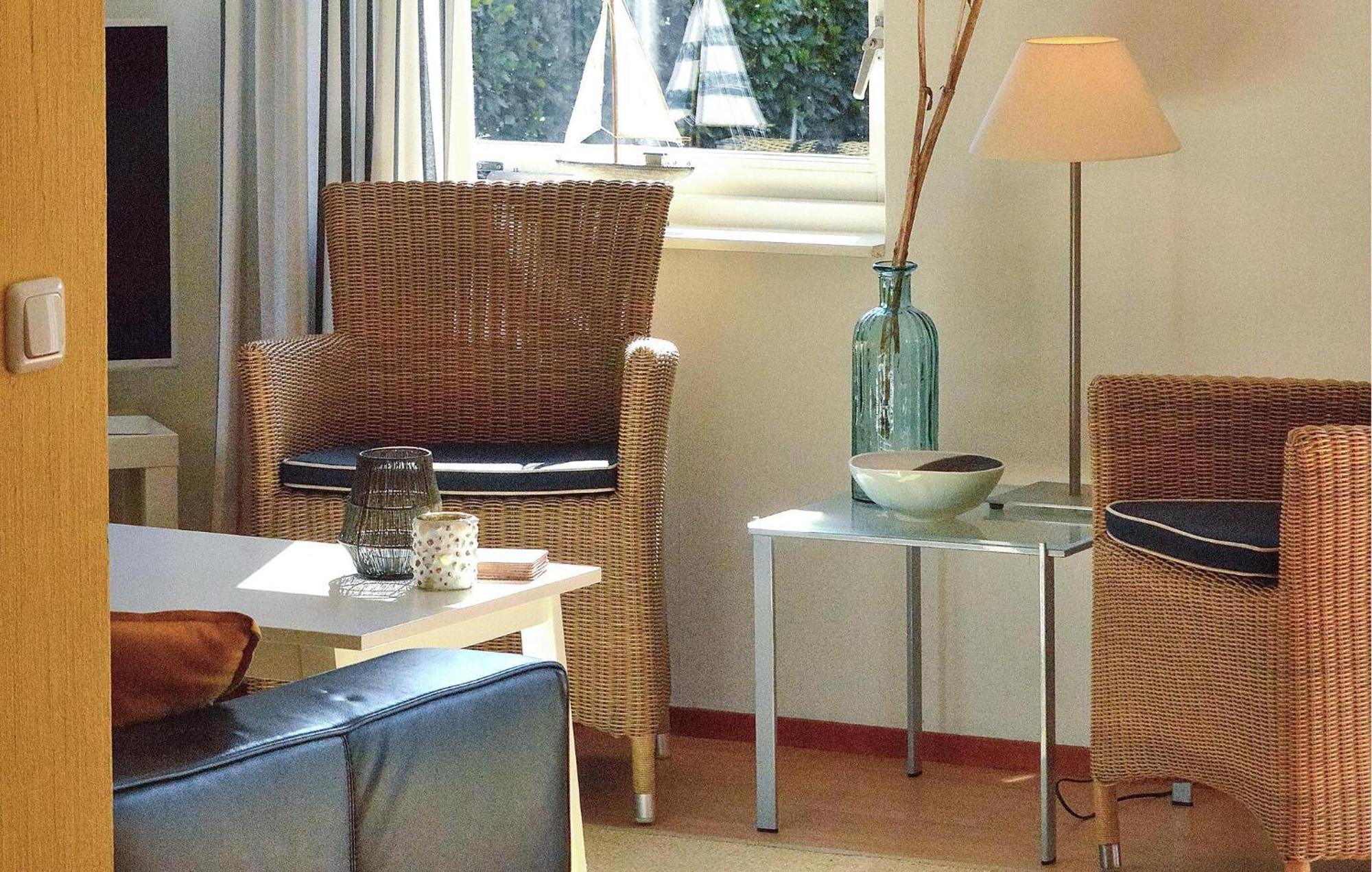 3 Bedroom Lovely Home In Zonnemaire Екстериор снимка